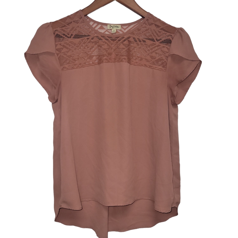 Lily White Women's Blouse. Size Small.  Excellent Condition Pre-owned.